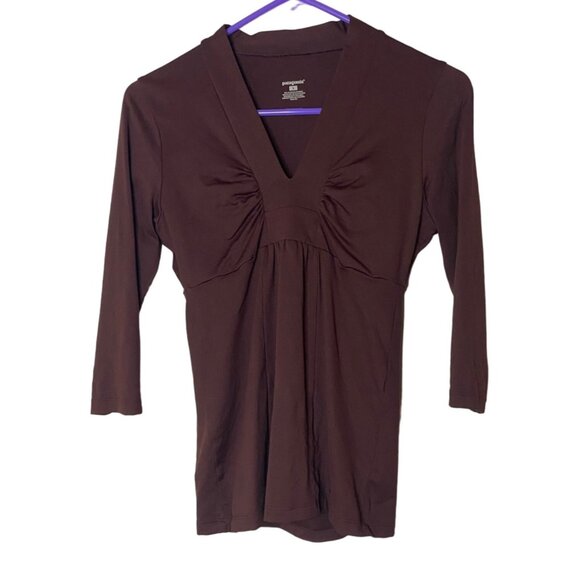 Patagonia Tops - Patagonia Respite Top Size S Activewear Moisture Wicking Stretch Ruby